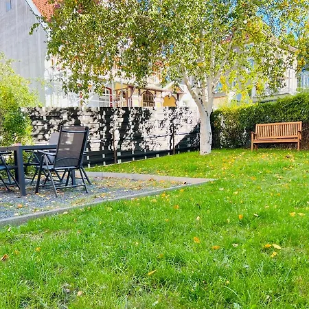 Schlossblick #innenstadt #garten #netflix Von Harztraveler *