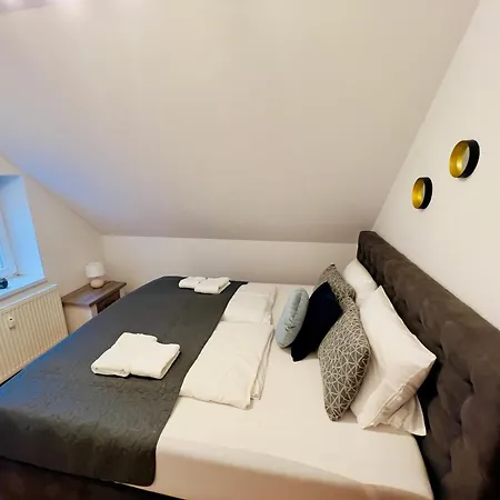 Schlossblick #innenstadt #garten #netflix Von Harztraveler Wernigerode