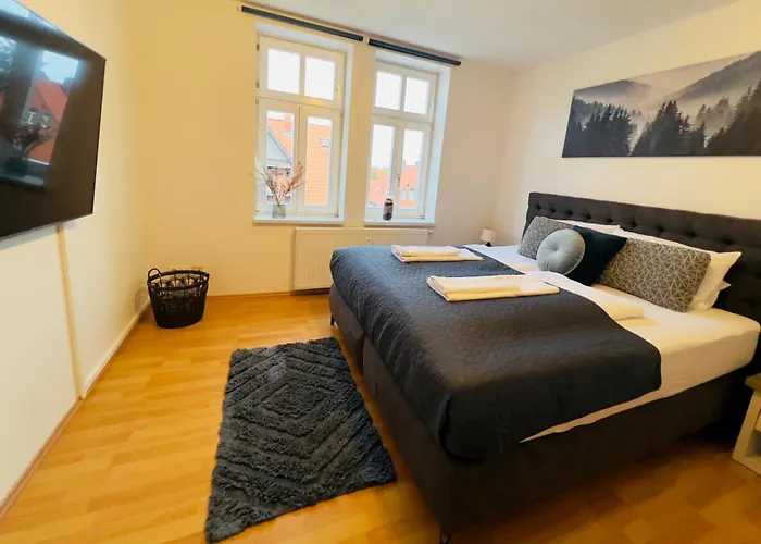 Schlossblick #innenstadt #garten #netflix Von Harztraveler *